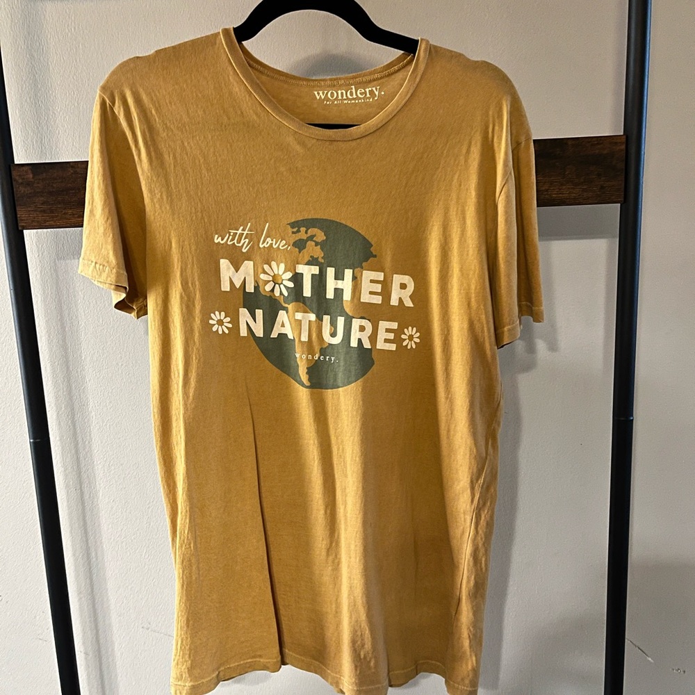 Wondery t-shirt